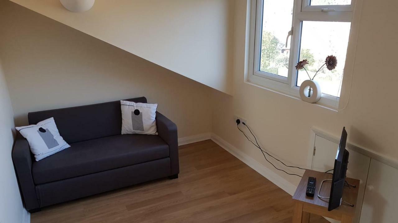 Cowley Spacious Flat With Parking, Oxford Exterior photo